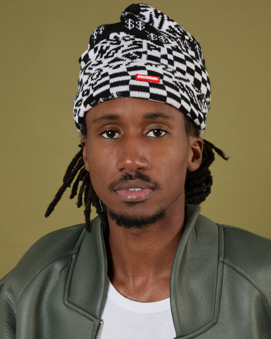 SPRAYGROUND® HAT BLACK AND WHITE WARP CHECK BEANIE