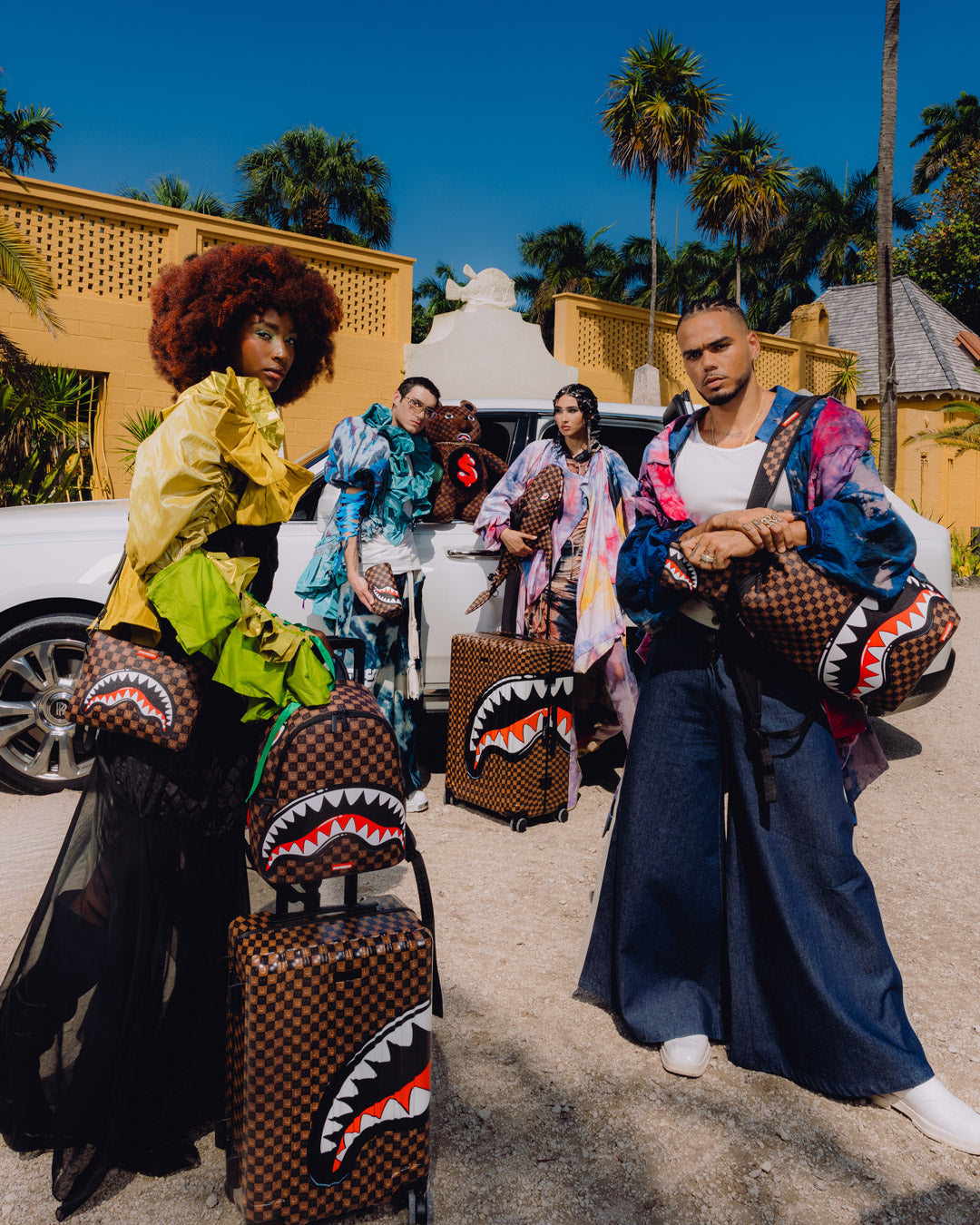SPRAYGROUND® LUGGAGE SHARKS IN PARIS GRIN & GRIND FULL-SIZE LUGGAGE