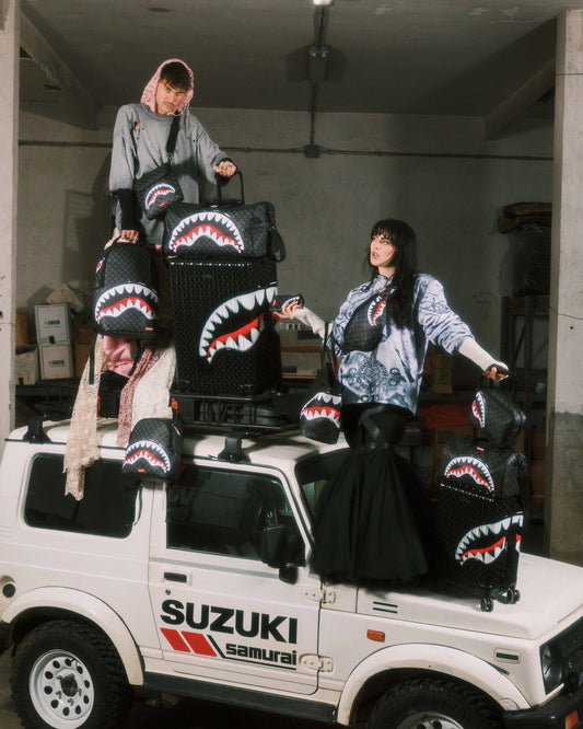 SPRAYGROUND® SLING SHARKS IN PARIS BALLOON BLACK MESSENGER SLING